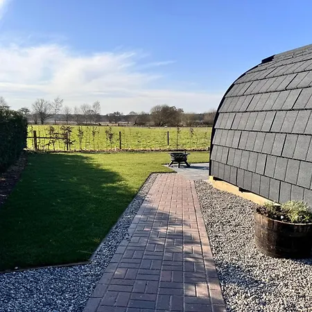 Honey Pod Countryside Retreat For Two Near York